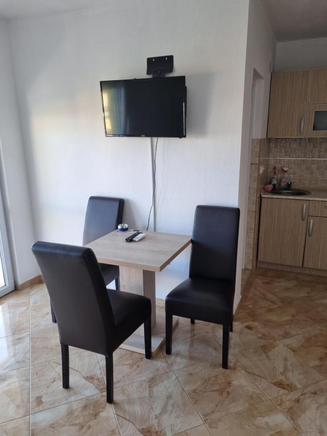 באר Apartmani Ani מראה חיצוני תמונה